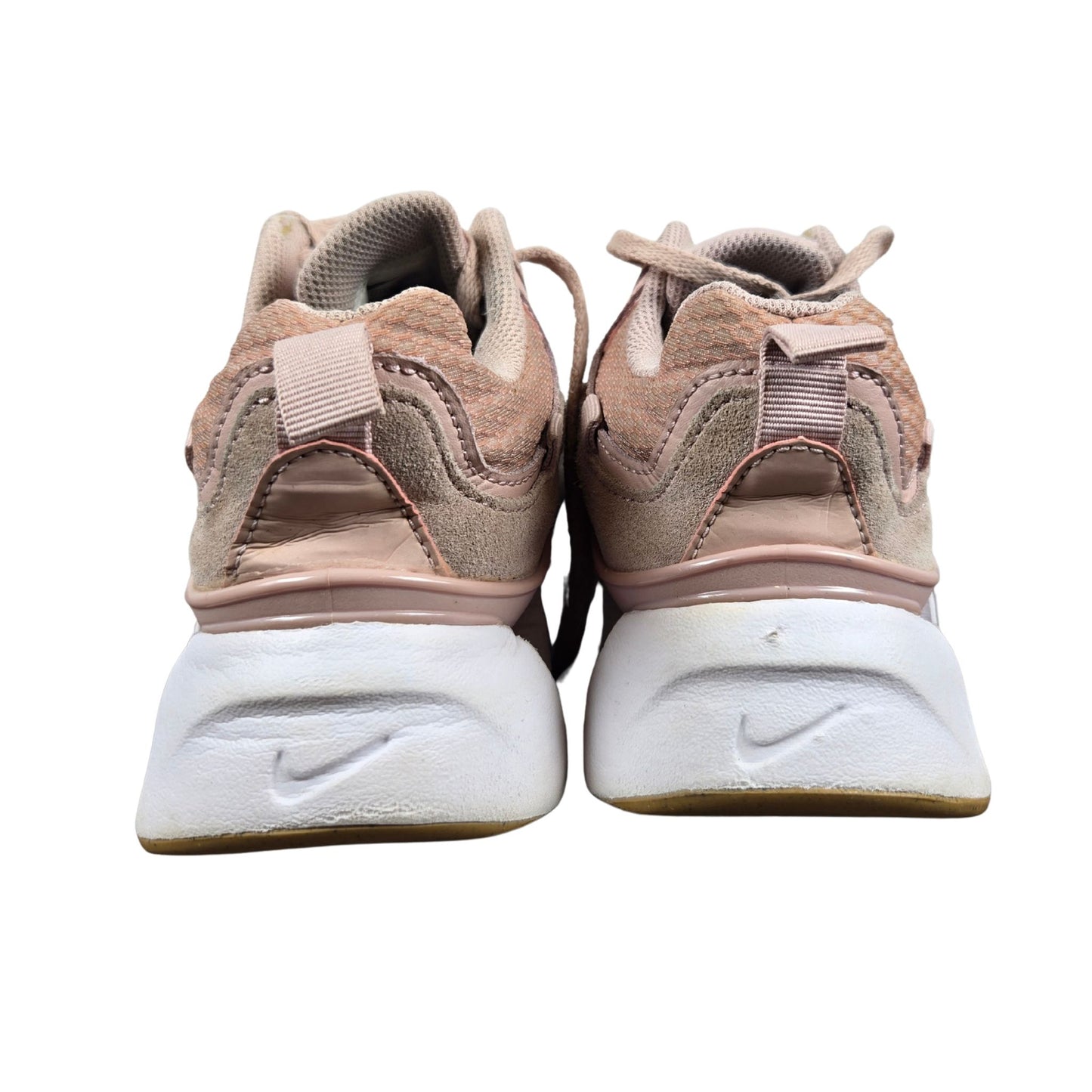 Nike Shoes Women's Size US 7 White RYZ 365 II Lifestyle Sneaker